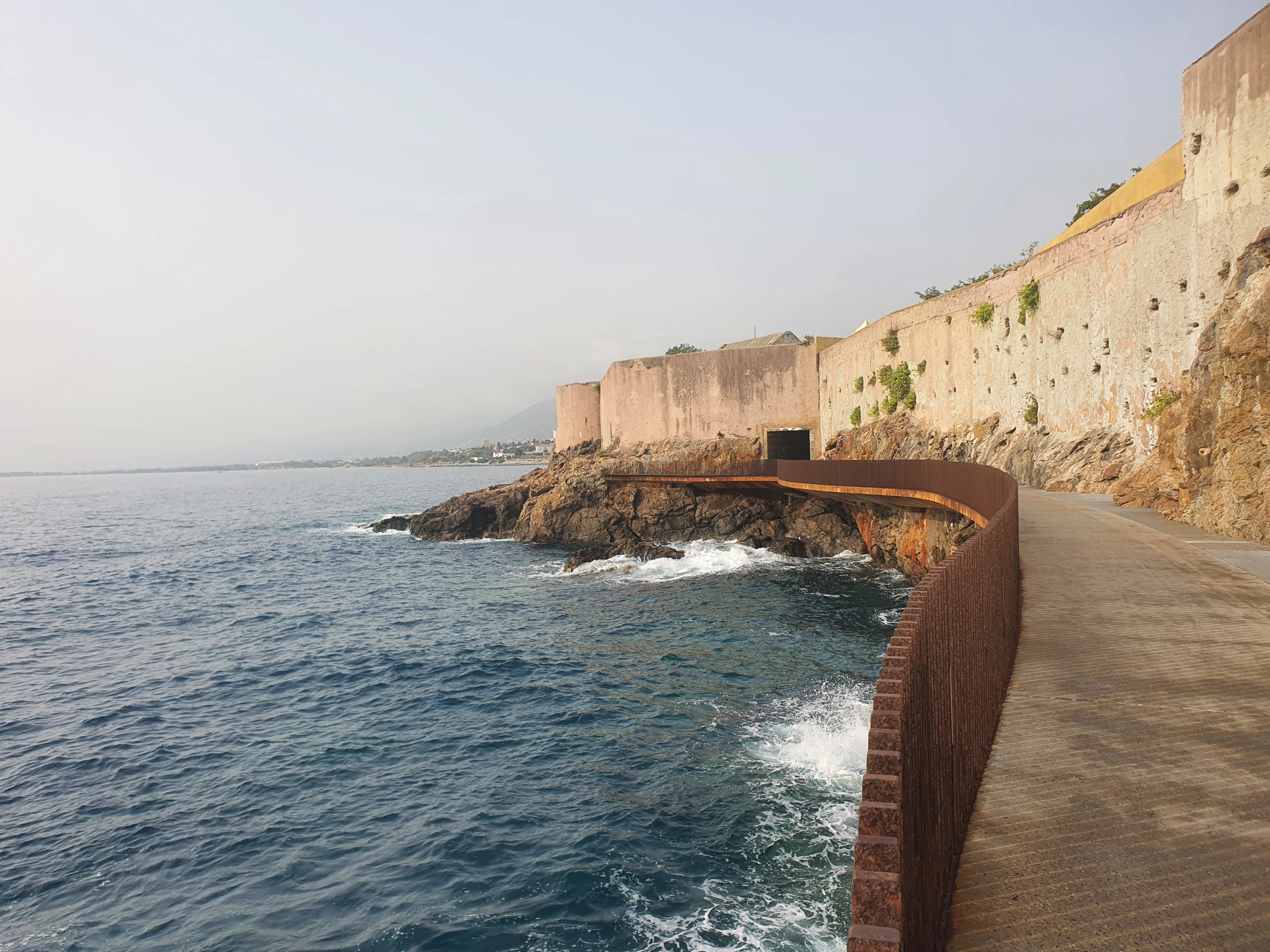 Redescende vers le port