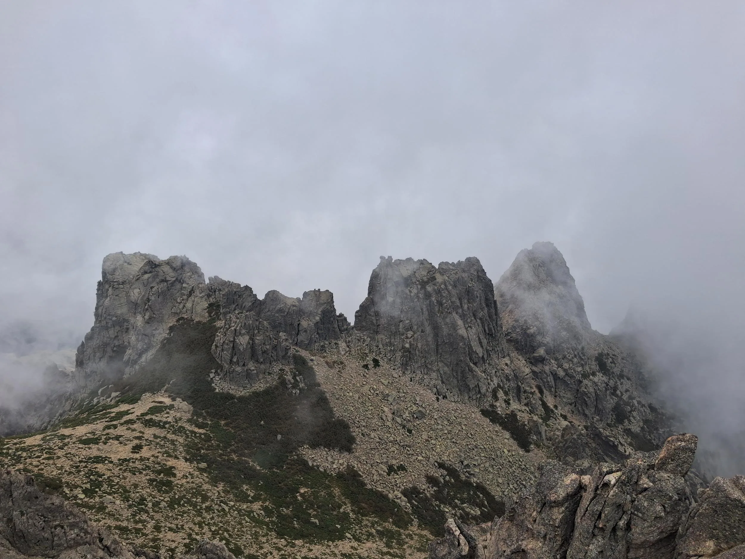 Sommet et vue du sommet